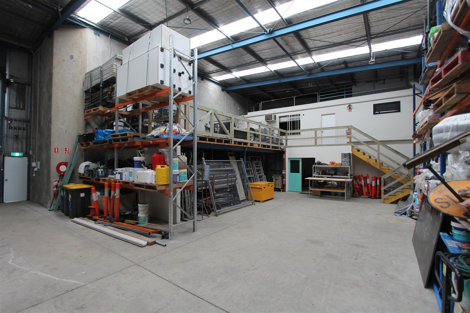 435m²* Warehouse with Frontage to Kingsgrove Road Kingsgrove